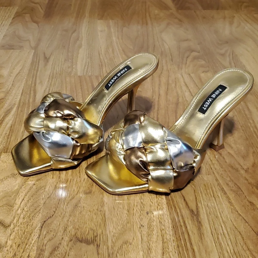 Nine West Yoyo 3 Heeled Dress Sandals Womens Size 6 Gold Silver Metallic